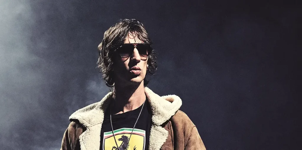 re3volt in style_RICHARDASHCROFT_Press