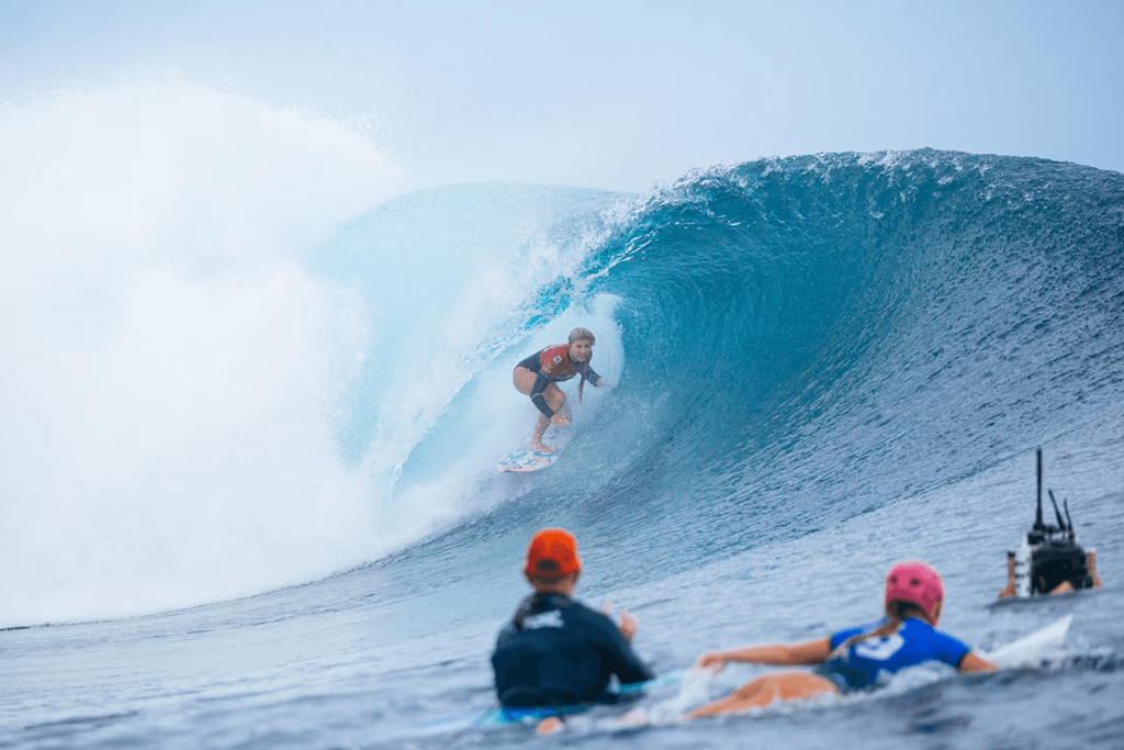 Erin Brooks_outerknown-tahiti-pro_revolt In Style